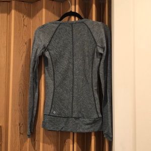 lululemon athletica sz 4 Alberta lake run lg top